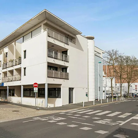 Nice Apartment In La Rochelle With Wifi