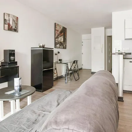 In With Wifi Apartment *